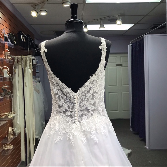 Lia Mia - Style OM1844 - Size 14 - Ivory - Picture 4 of 4